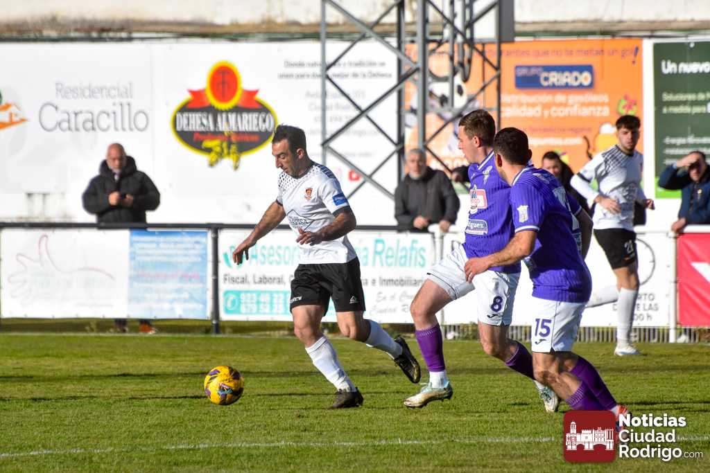 El Ciudad Rodrigo CF jugará el partido ante el Salamanca CF UDS B de este domingo en el Toñete