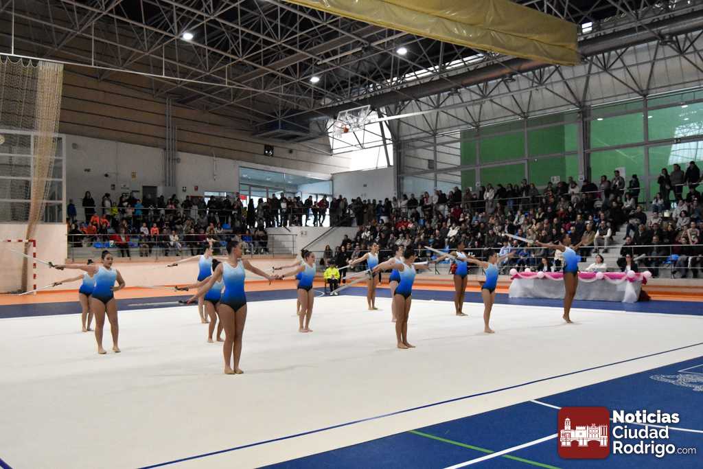 GALERÍA DE FOTOS/ Más de 350 gimnastas participan en la 1ª jornada de Juegos Escolares en Ciudad Rodrigo