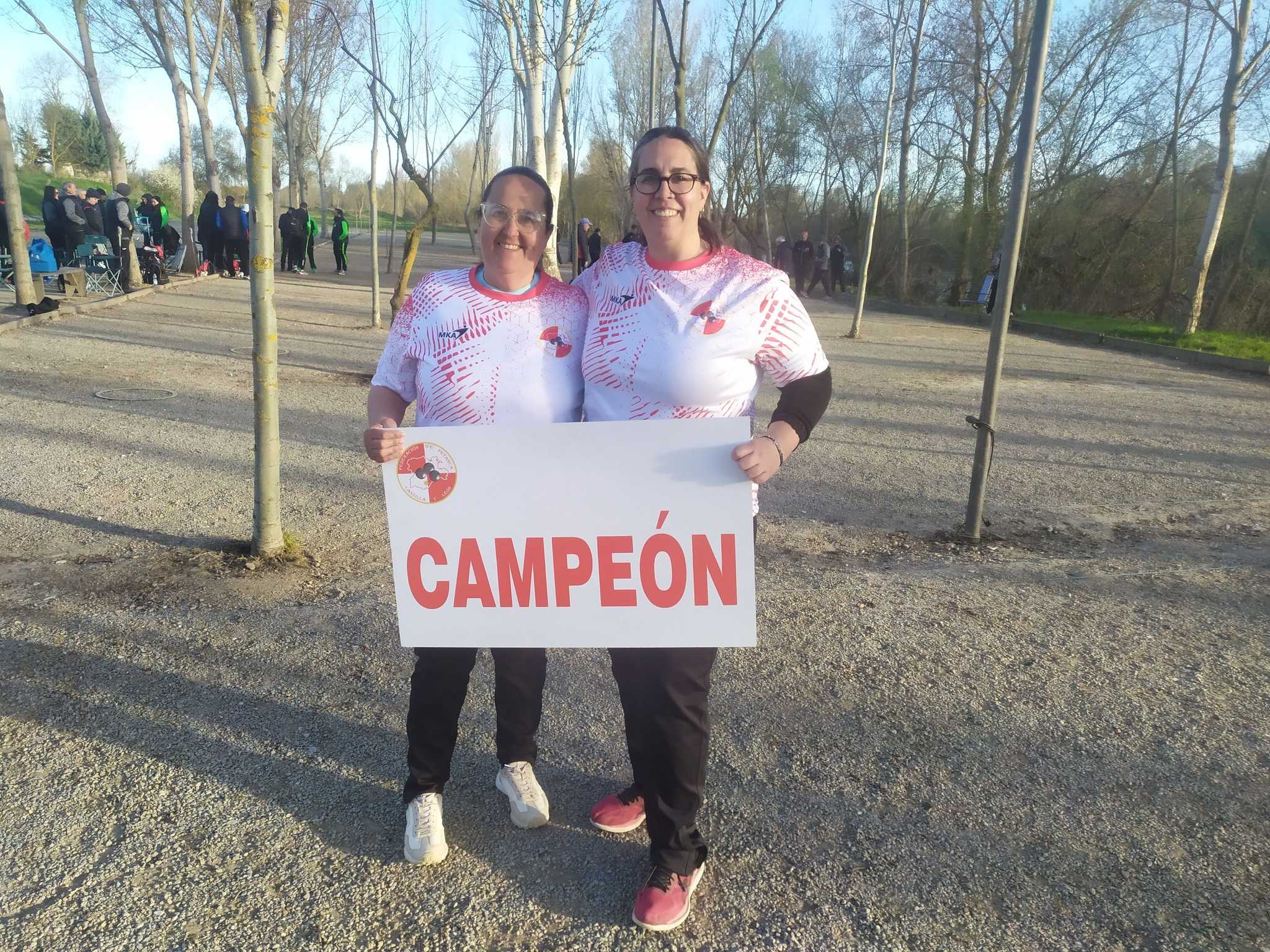 La mirobrigense Bibiana Sánchez y su compañera Raquel González representarán a Castilla y León en el campeonato de España de petanca