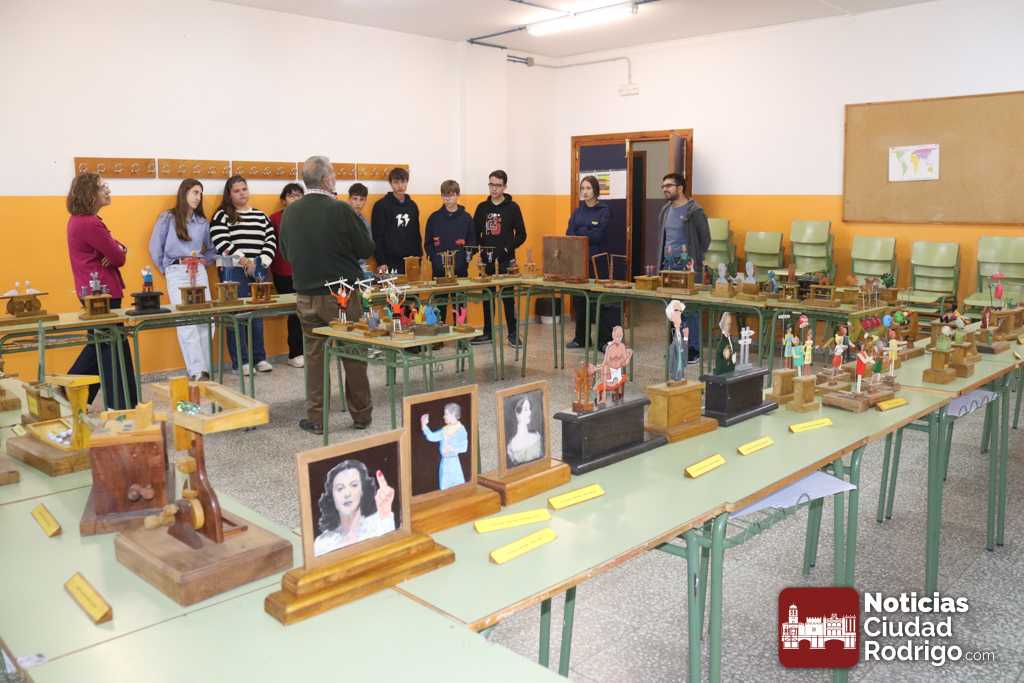 El IES Fray Diego Tadeo comienza su semana cultural con charla, taller y exposición