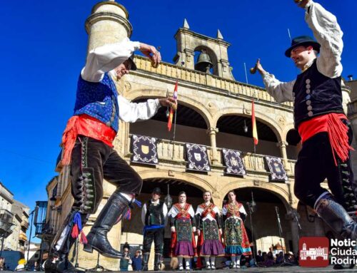 VÍDEO Y FOTOS/ Miróbriga baila al son de los grupos tradicionales en una Charrada presidida por la «Águeda»