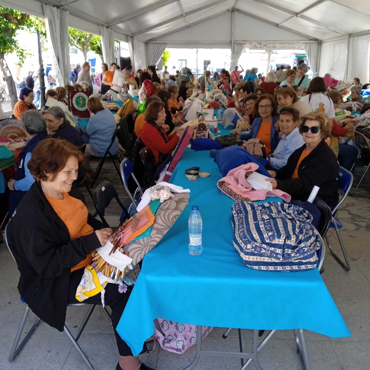 El grupo de bolillos de Ciudad Rodrigo participa en el Encuentro de Encajeras de Galisteo