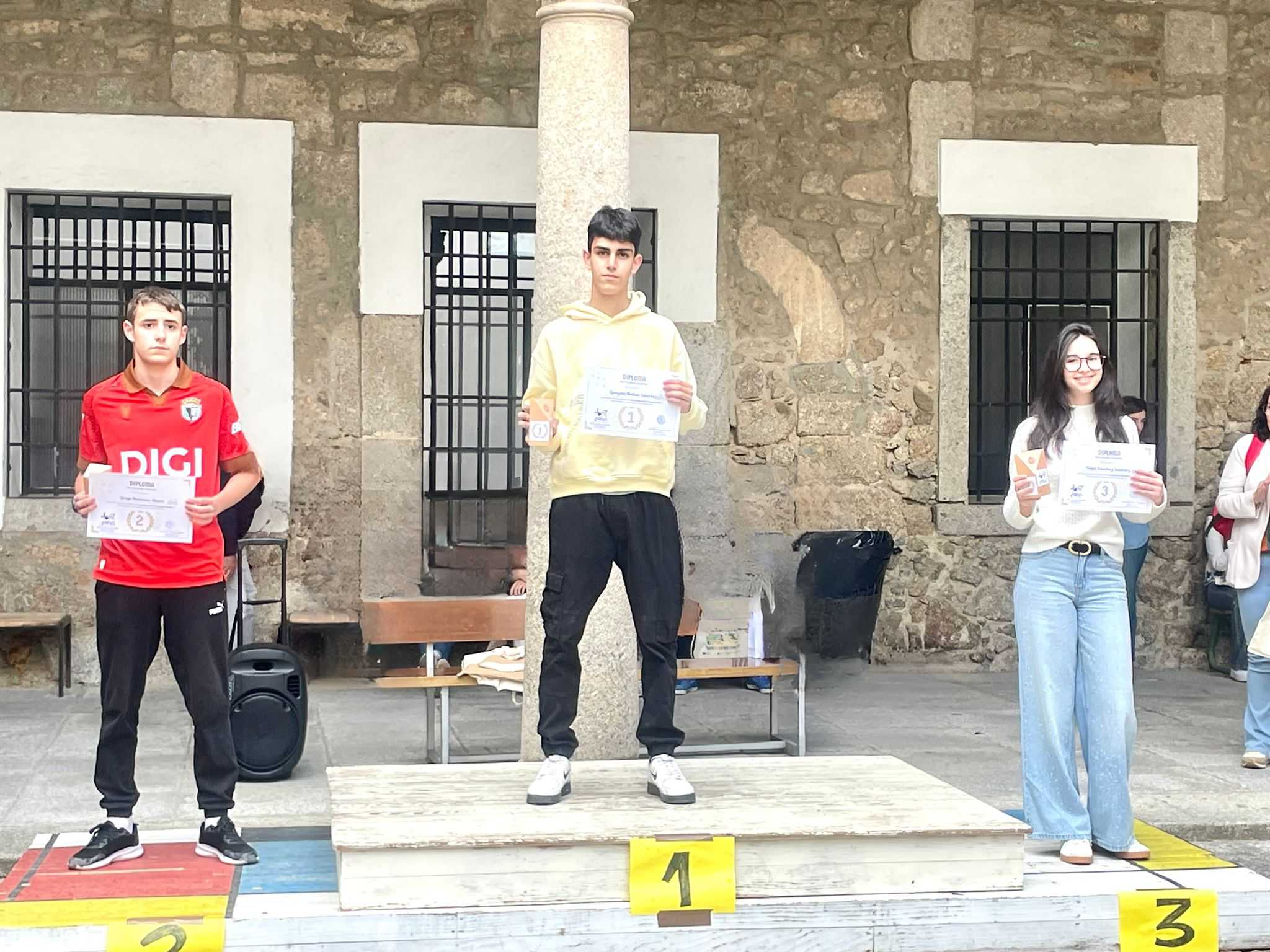 El alumno del IES Tierra, Gonzalo Bullón Sánchez, vuelve a ganar la fase provincial del Tour de Mates