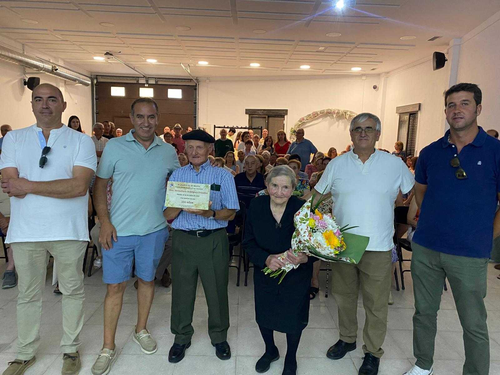 Homenaje a Hermelindo Rodríguez en El Maíllo con motivo de sus 100 años