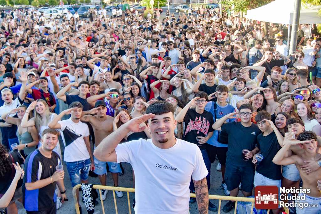 SUPER-GALERÍA DE FOTOS/ Ciudad Rodrigo se lo pasa en grande con los DJ´s en la tarde del Martes Chico