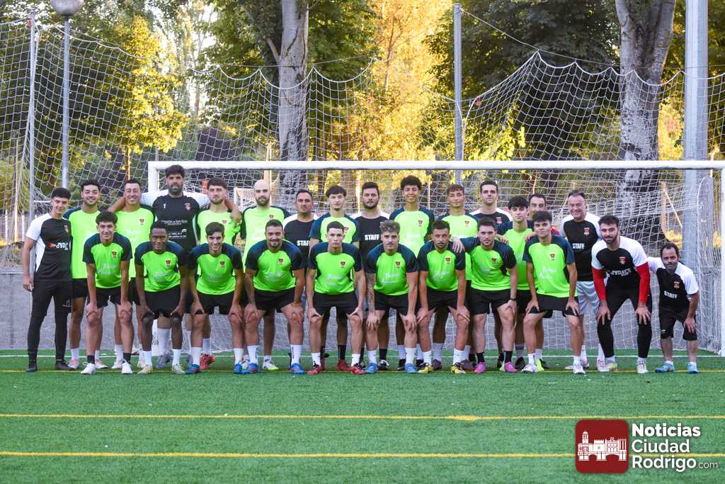El Ciudad Rodrigo CF 2026/27 echa a andar con su primer entrenamiento de pre-temporada