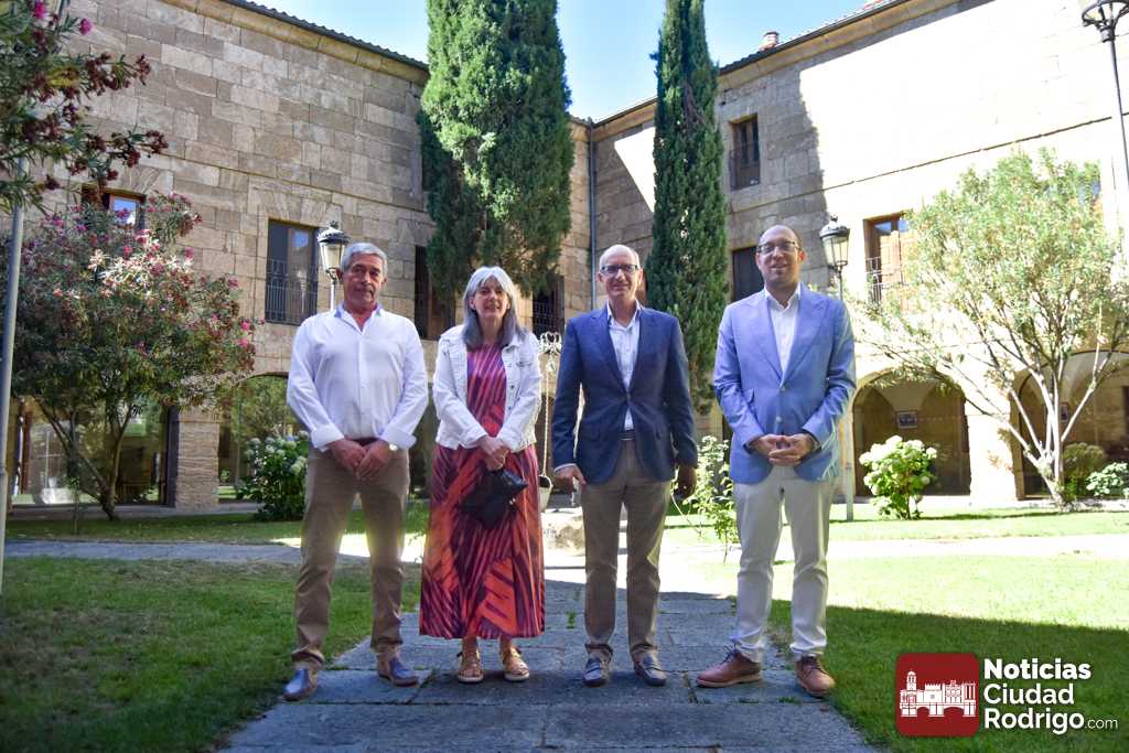 La Diputación visita la Residencia Mixta para mostrar la renovación de 1.043.000€ realizada los últimos tres años