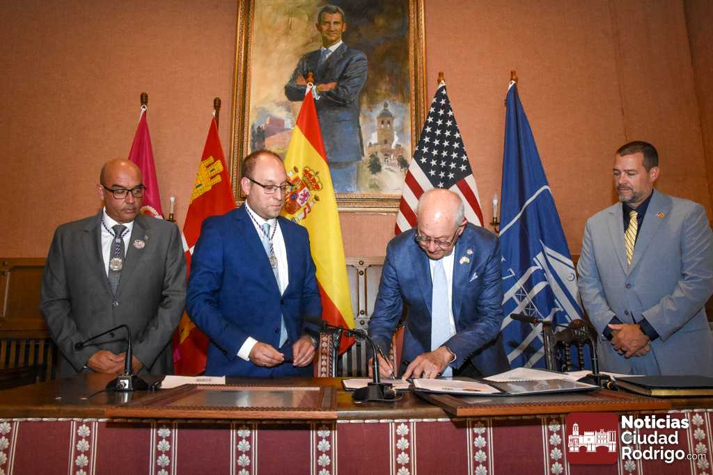 Ciudad Rodrigo y Franklin sellan un histórico hermanamiento nacido en las aulas y abierto a nuevos intercambios