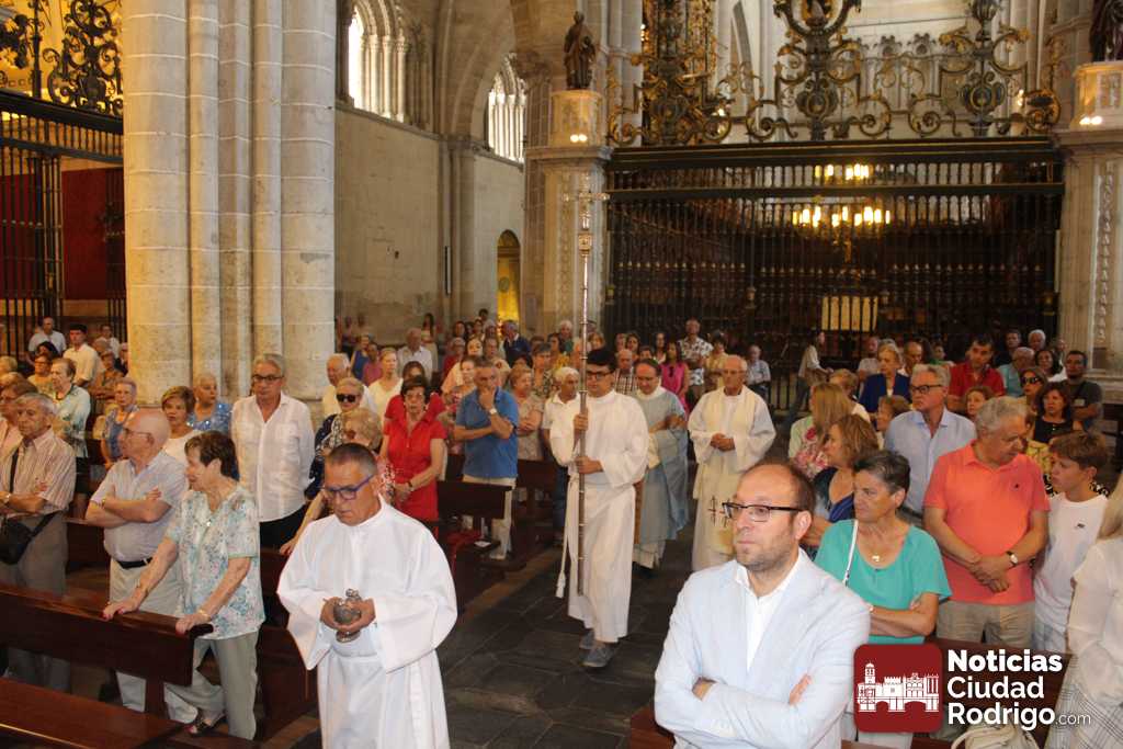 Gran asistencia a la celebración litúrgica con motivo de la Asunción de la Virgen María en la Catedral