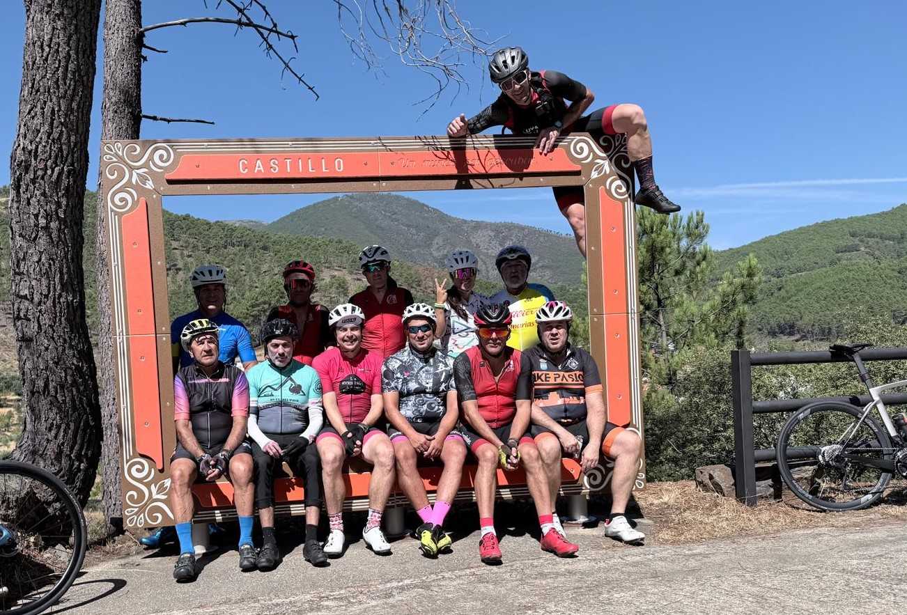 Bike Pasión y Correlindes realizan su tradicional subida al puerto de El Esperabán