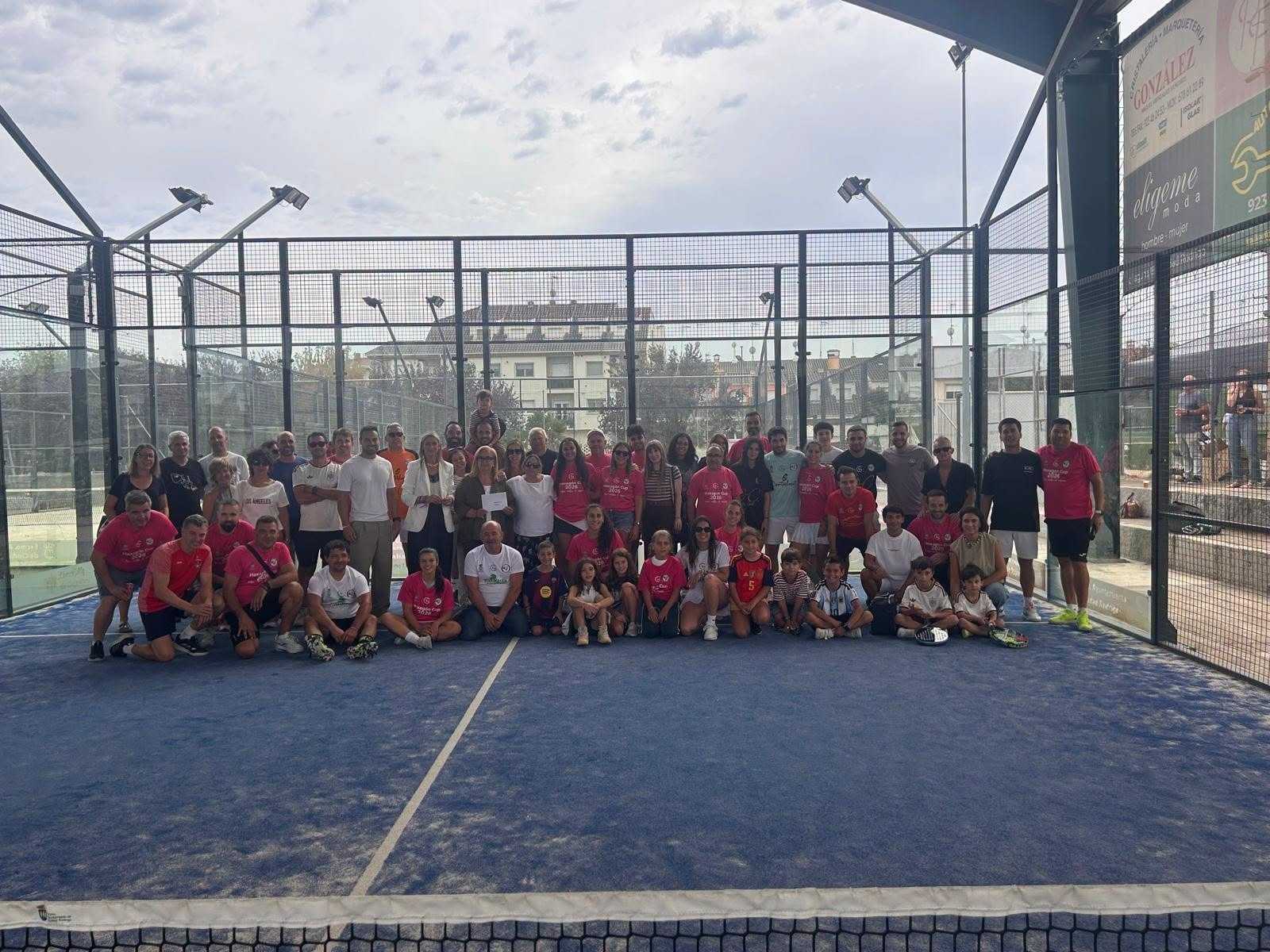 El Club de Pádel Ciudad Rodrigo entrega a la Asociación Contra el Cáncer los 940€ recaudados en la Hexagon Cup