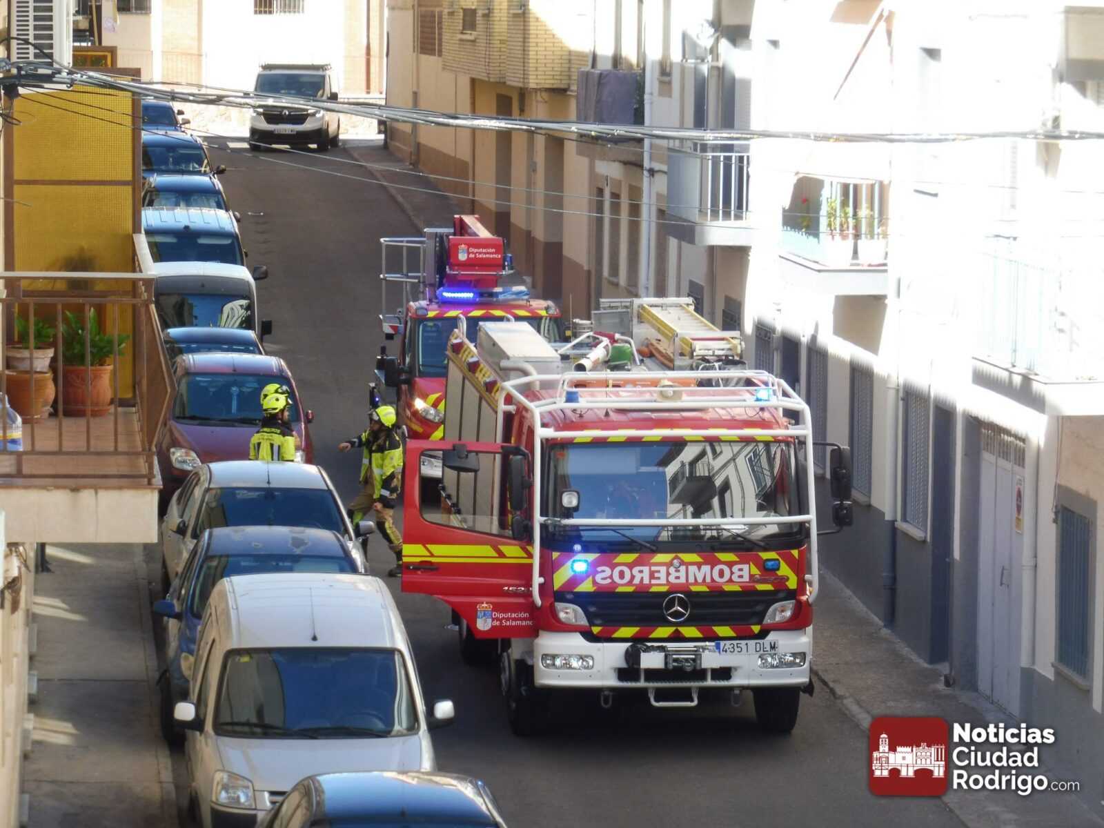 Los bomberos acuden a un aviso en la calle Sánchez Cabañas de Ciudad Rodrigo
