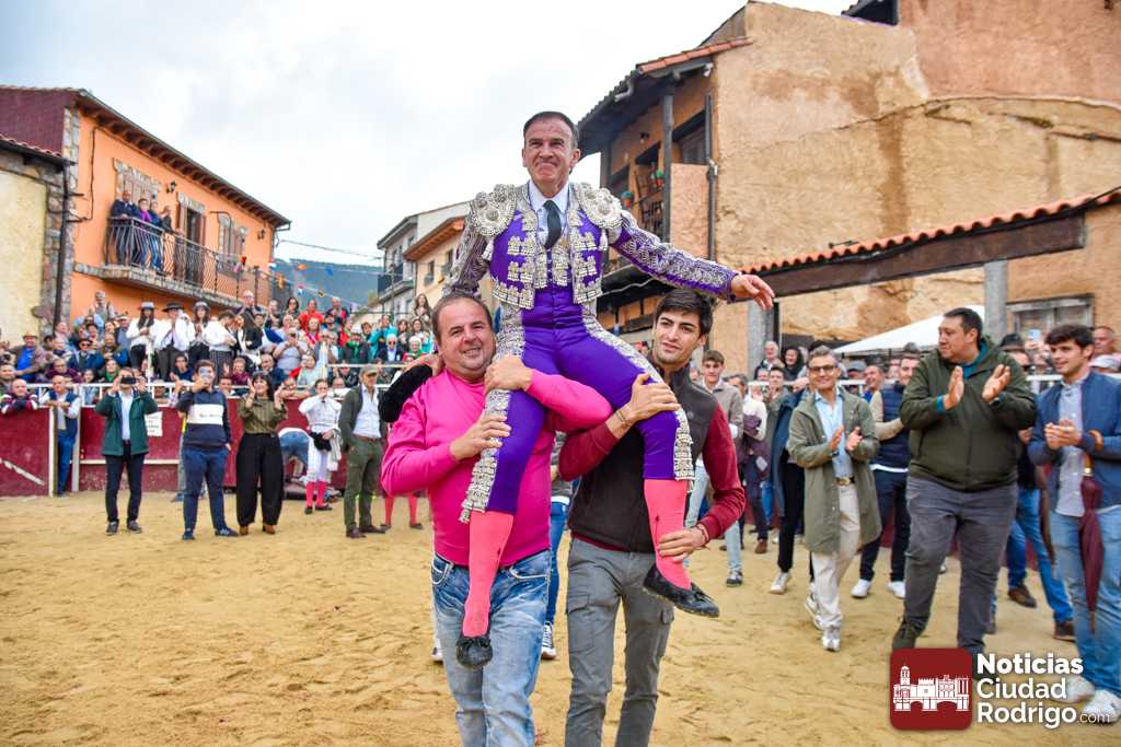 El mirobrigense José Andrés Gonzalo se despide en El Maíllo arropado por el público y su gente