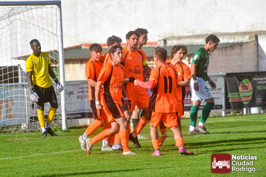 La UD Mirobrigense gana ante el CD Guijuelo B en un auténtico ejercicio de convicción (4-3)