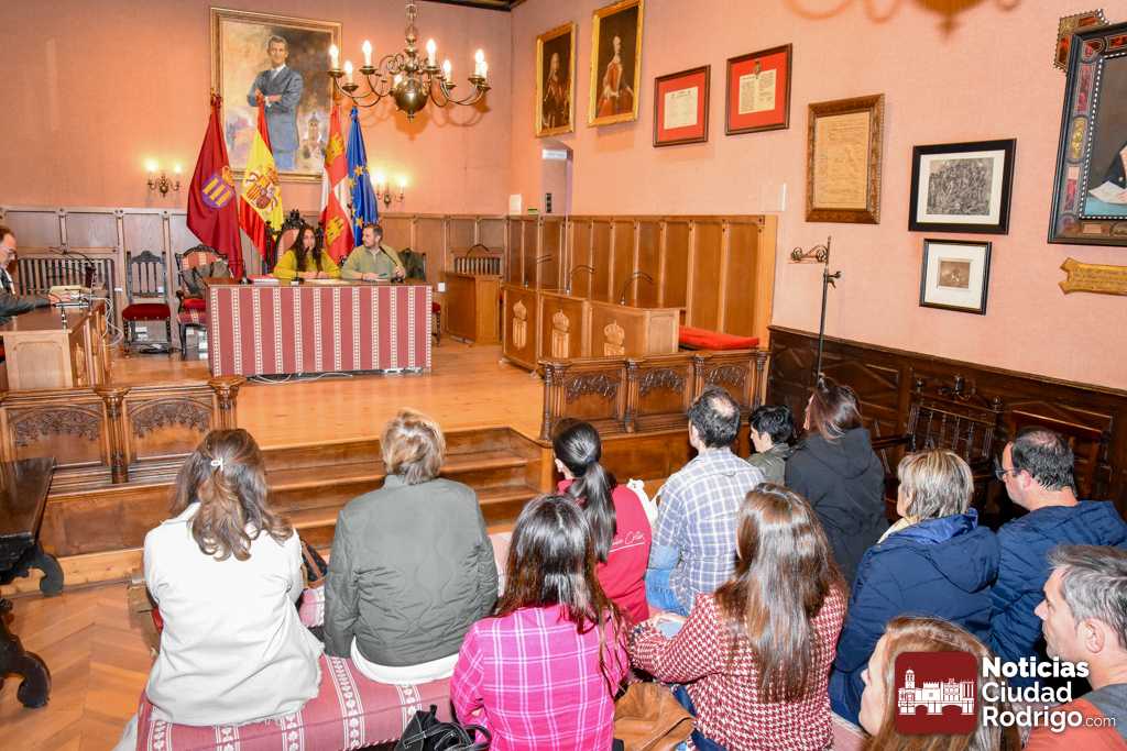 Primera toma de contacto entre el Ayuntamiento de Ciudad Rodrigo y los comercios de cara a la Campaña de Navidad