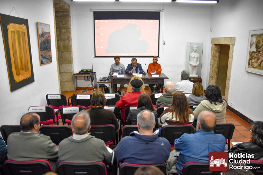 Ciudad Rodrigo profundiza en el patrimonio rupestre de los valles del Águeda y del Côa