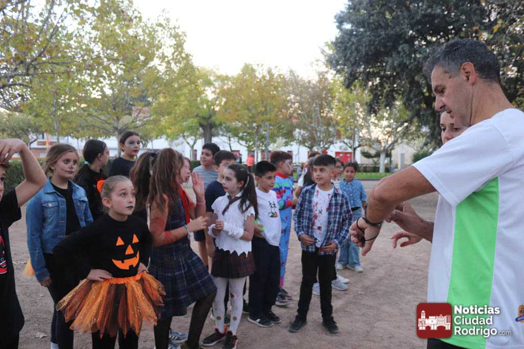 (FOTOS) Éxito de participación en la II Carrera «Los Santos – Jalogüin»