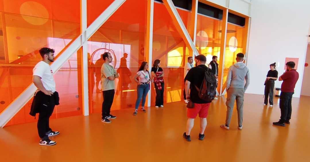 Los alumnos del programa mixto de empleo y formación «Colors» de Ciudad Rodrigo visitan el Palacio de Congresos de Plasencia