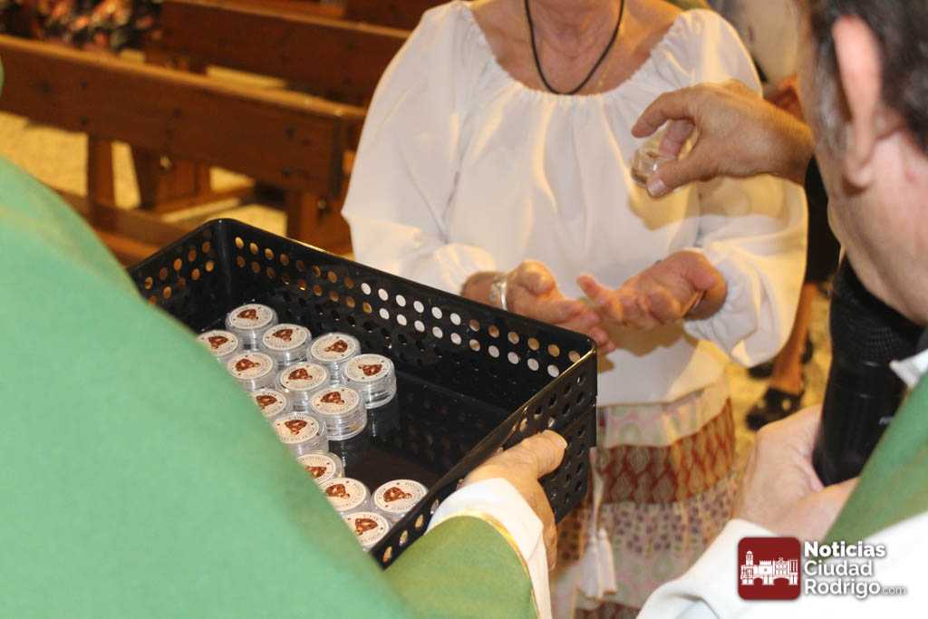Reparto de agua del pozo del antiguo convento de San Francisco en la vigilia dedicada a este Santo