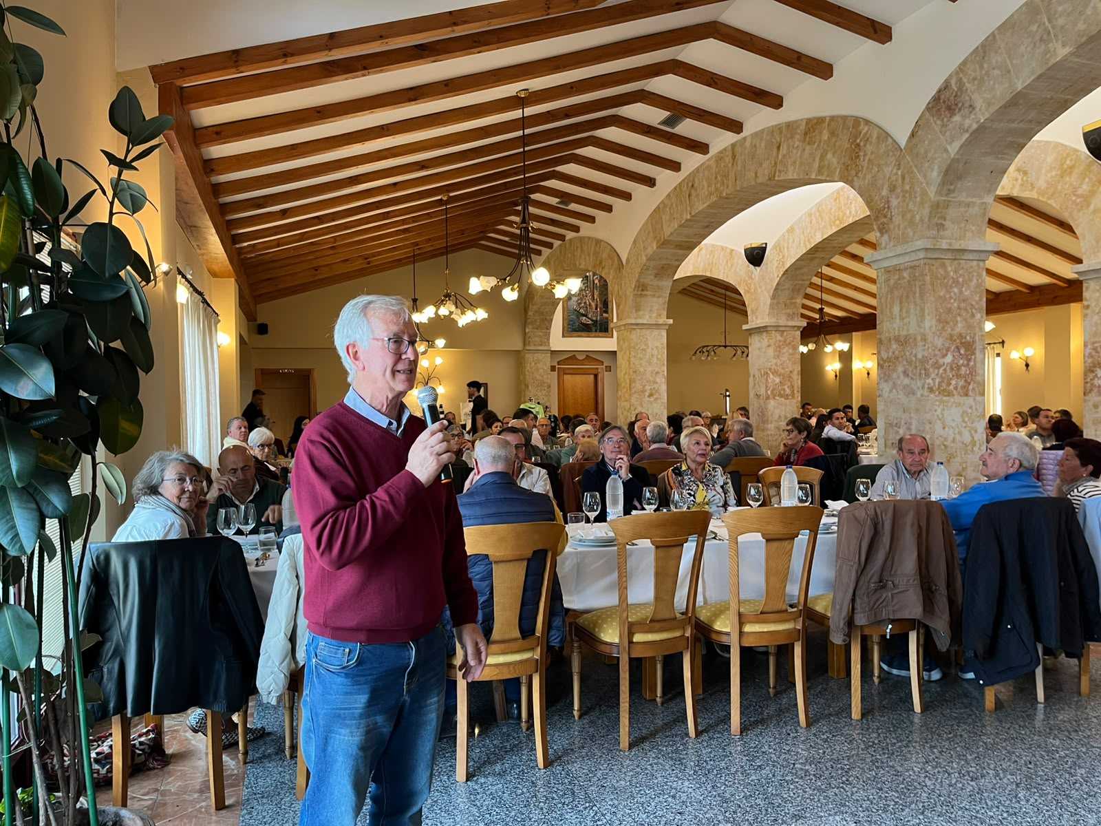 Más de 250 personas en el Cocido Solidario de Hijos del Maíz en Tamames